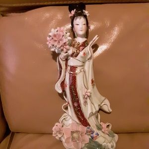 Porcelain Japanese Geisha Woman Statue